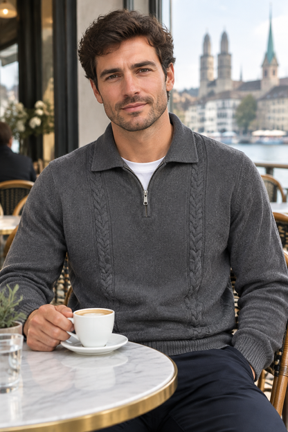 Herren-Strickpullover mit Zopfmuster und Reißverschlusskragen