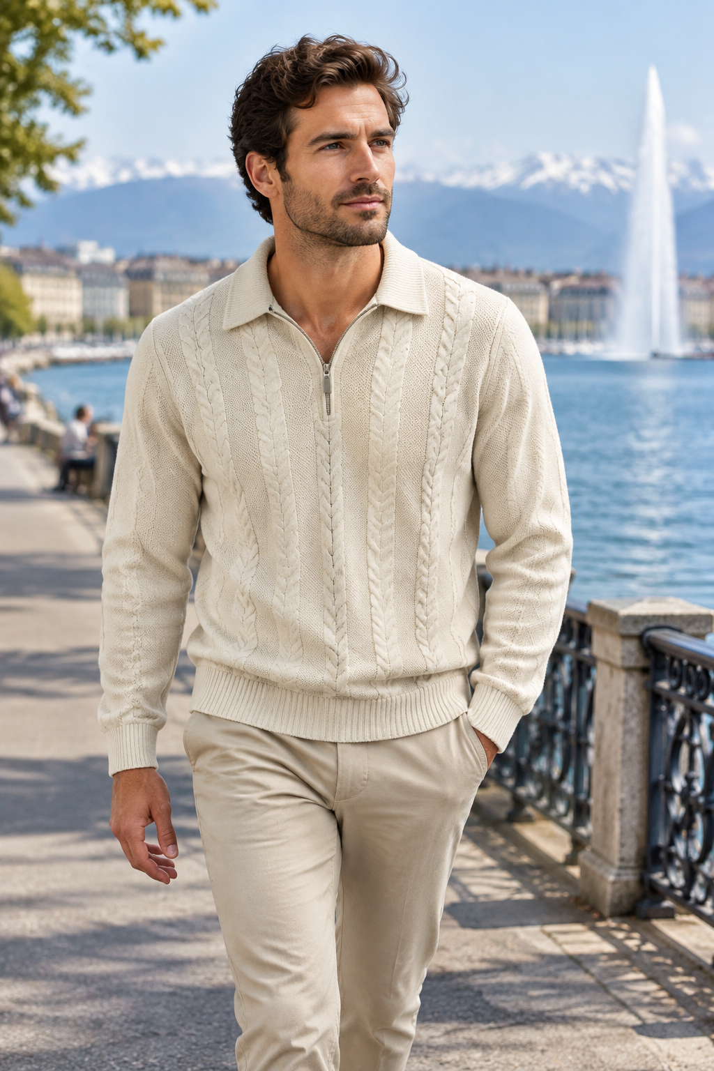 Herren-Strickpullover mit Zopfmuster und Reißverschlusskragen